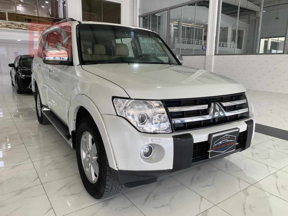 ميتسوبيشي باجيرو